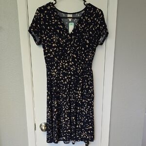 Kaileigh Black and Tan Midi V-Neck Wrapdress Short Sleeve